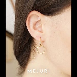 Mejuri Gold Duo Hoops Dual Interlocking Hoops